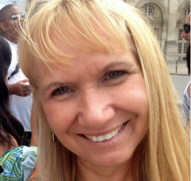 Linda Sampson.png