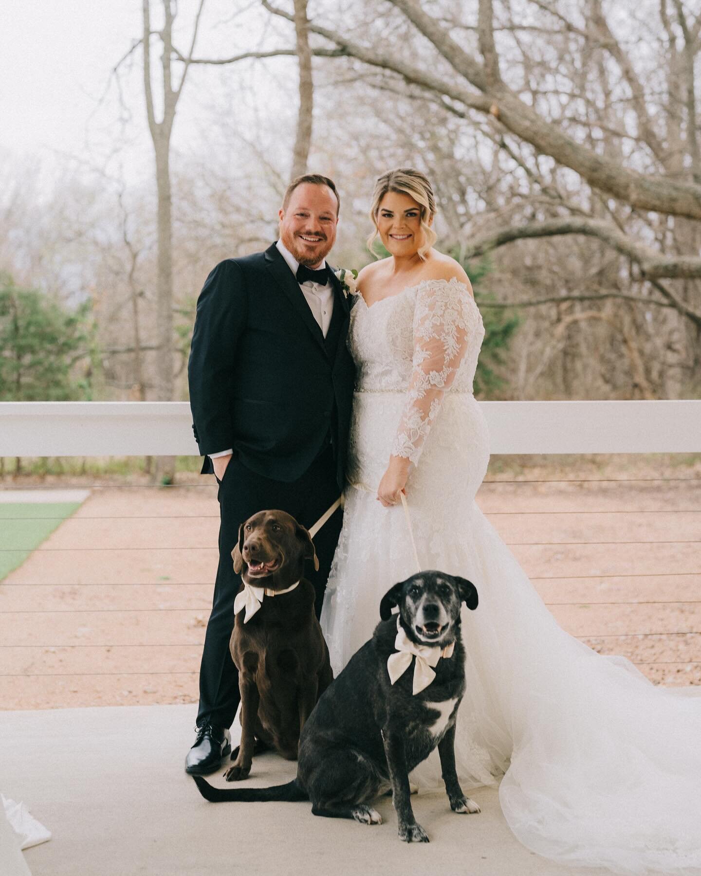 The Cooper&rsquo;s 🤍🐶

Photographer: @hannahhixphoto 
Videographer: @austindanielfilms 
Planner: @emeraldandivyweddings 
Florist: @hautepoppiesfloral 
MUAH Bridal Party: @roseandsagehairandmakeup 
MUAH Bride: @g.g_artistryteam 
Cake: @butterflycake