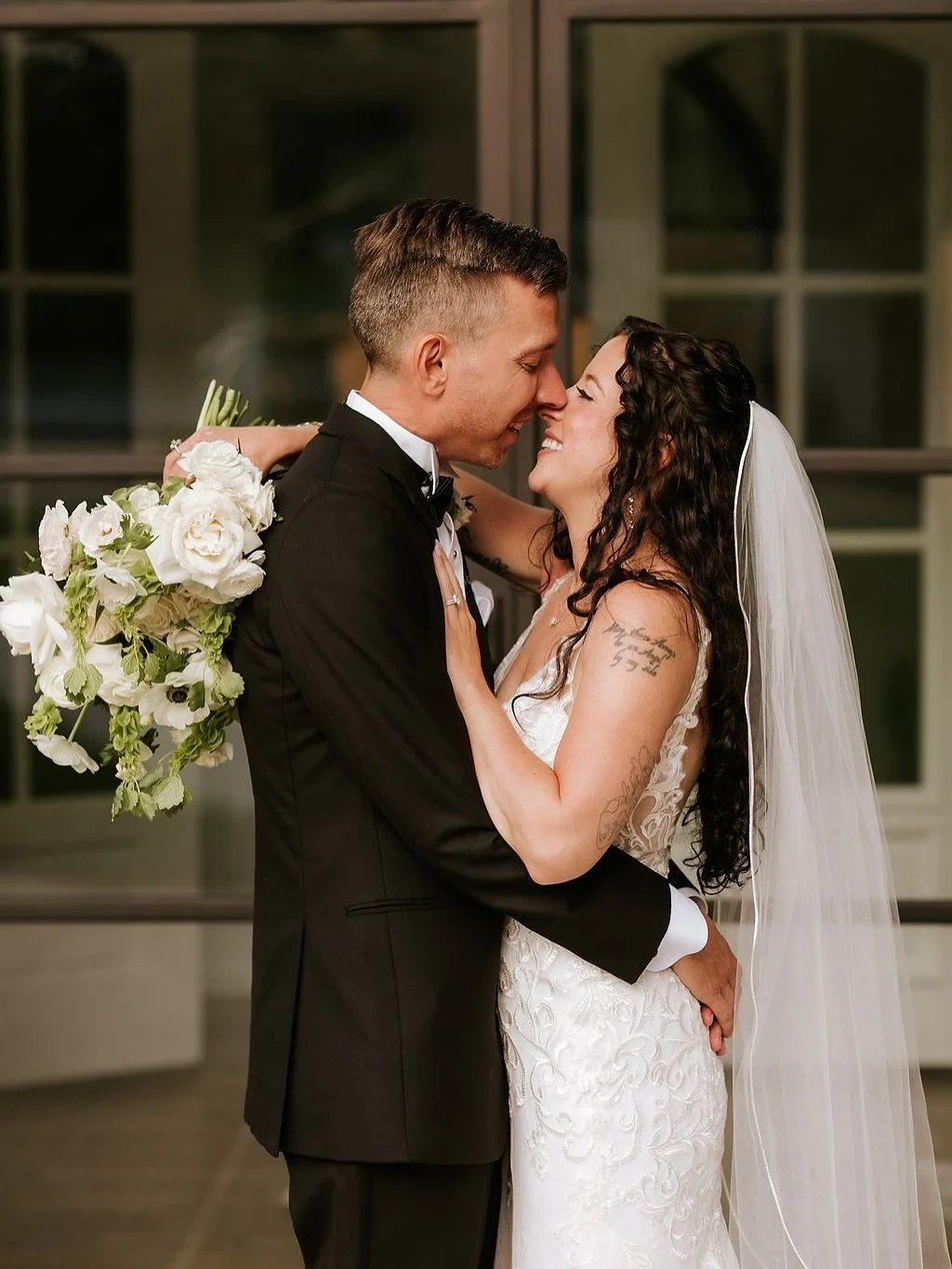 So many stunning photos from this gorgeous chapel wedding 🤍

Photography @ivoryoaksphoto 
Planner @emeraldandivyweddings 
Florist @hautepoppiesfloral 
HAMU @roseandsagehairandmakeup 
Catering @fivestareventservices 
Bartending @servicegemevents 
DJ 