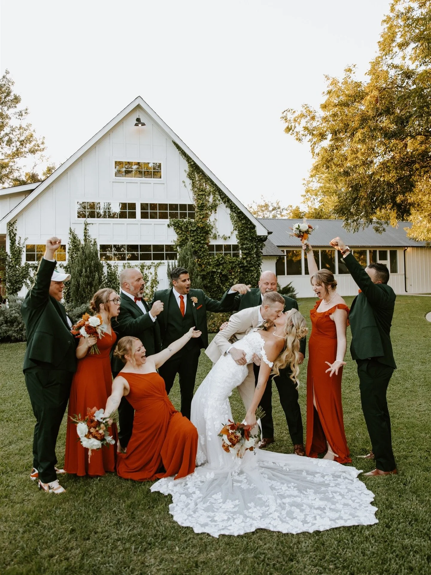 Some of our favorite moments from this stunning wedding 🤍

Photography @aubreyoothoutphoto 
Planner @emeraldandivyweddings 
Florist @hautepoppiesfloral 
Bride&rsquo;s HAMU @2girls1brushbeauty 
HAMU @roseandsagehairandmakeup 
Videography @mint_lotus_