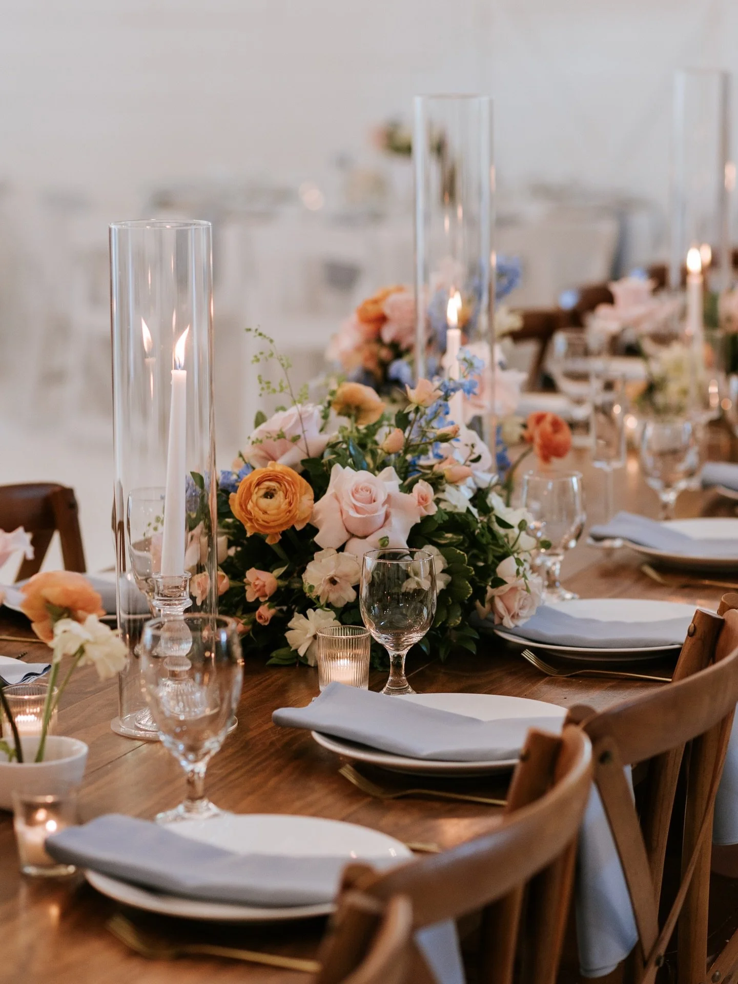 This color palette was everything 🩵

Photography @ivoryoaksphoto
Planning @emeraldandivyweddings
Florist @hautepoppiesfloral
HAMU @teasetopleasehairandmakeup
Videographer @sarahfosterphoto
Catering @fivestareventservices
Bartending @servicegemevents