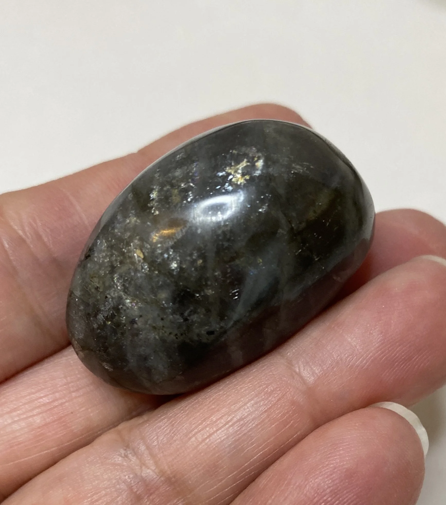 AAA LABRADORITE PEBBLES33.JPG
