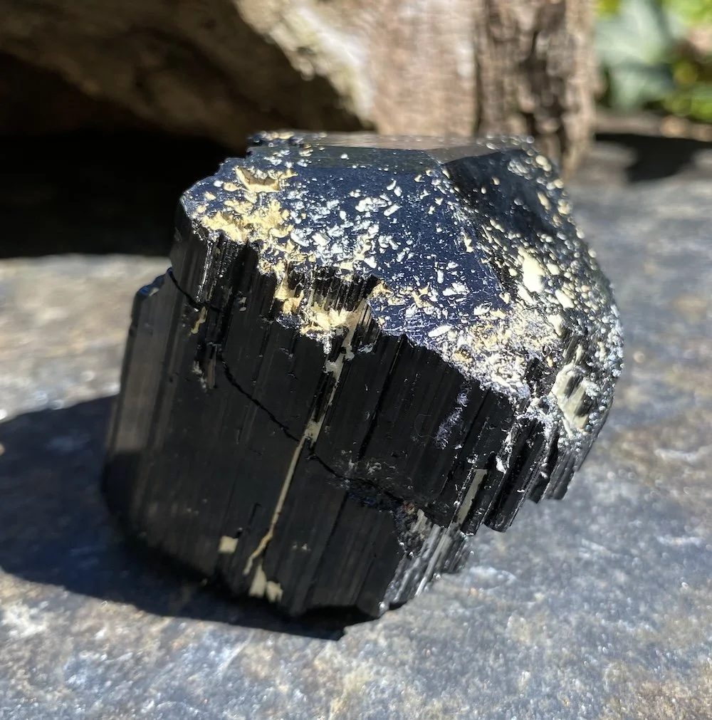 Black Tourmaline raw 2 £451.JPG