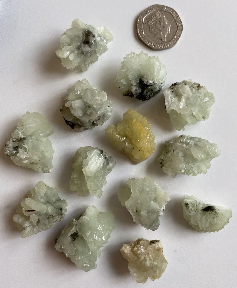 Prehnite clusters L2.JPG