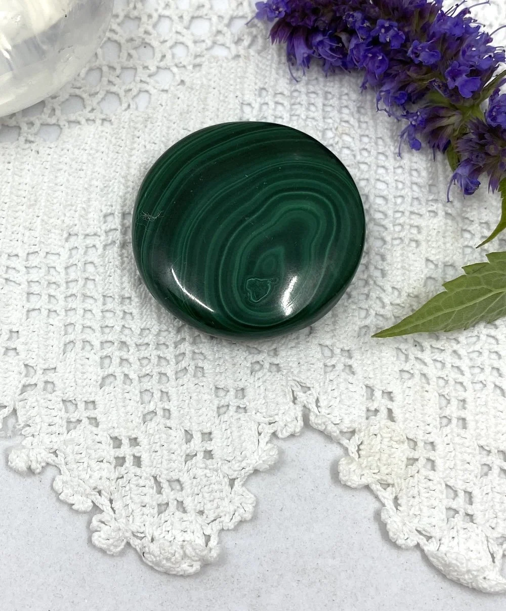 Malachite Disc 10 £101.JPG