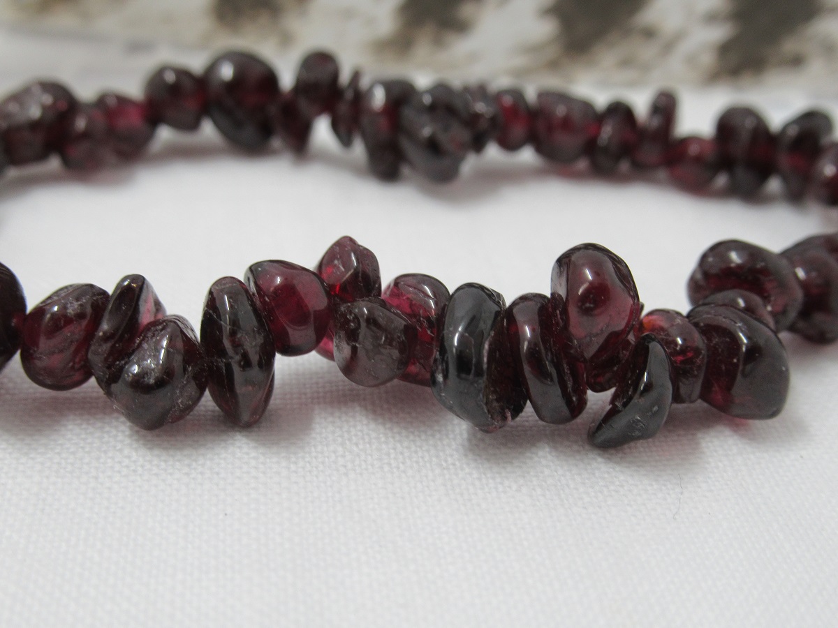 garnet-red-gemchip-bracelet-chunky (2).JPG