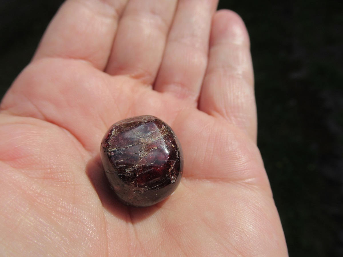 Garnet Crystal 2.JPG
