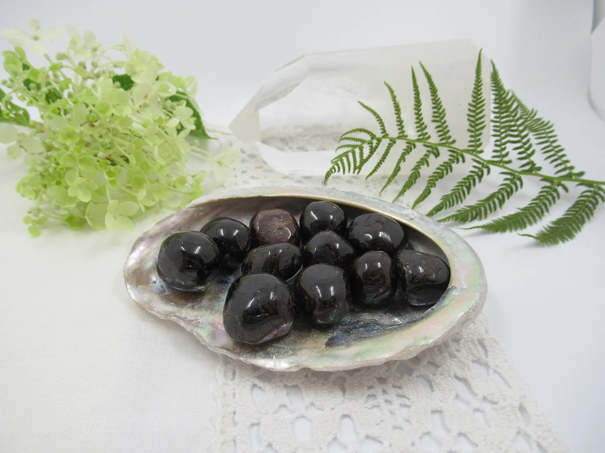 Garnet Tumblestones - medium