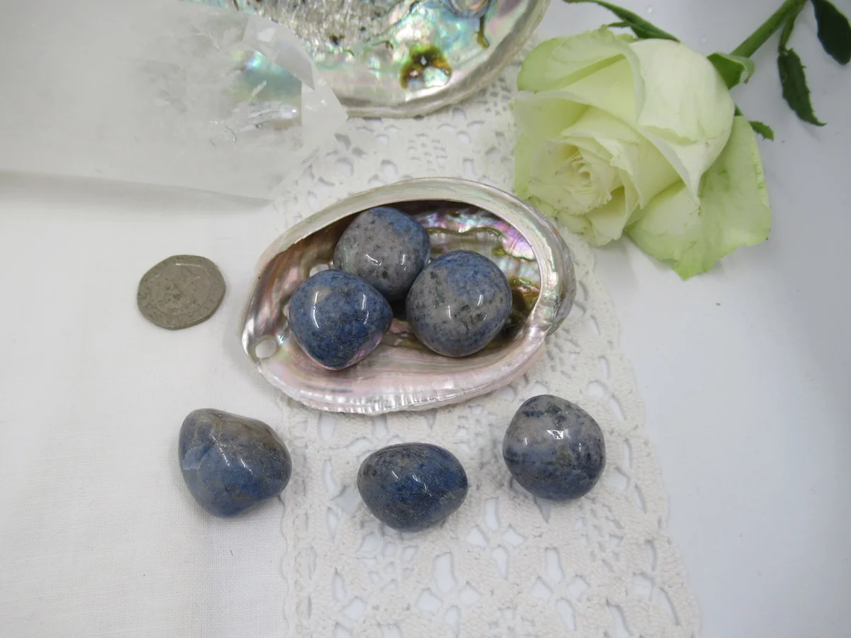 Sue Webshop_Pictures_Tumblestones_Dumortierite1.JPG