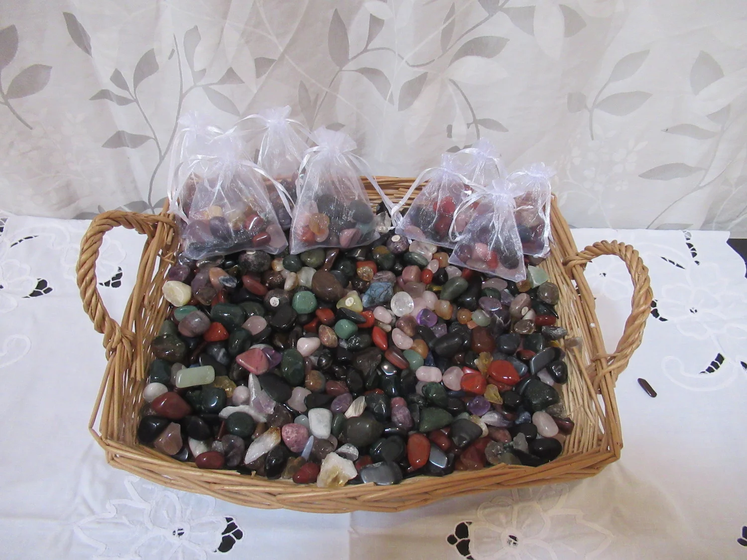 Sue Webshop_Pictures_Tumblestones 100g 50g Mix1.JPG