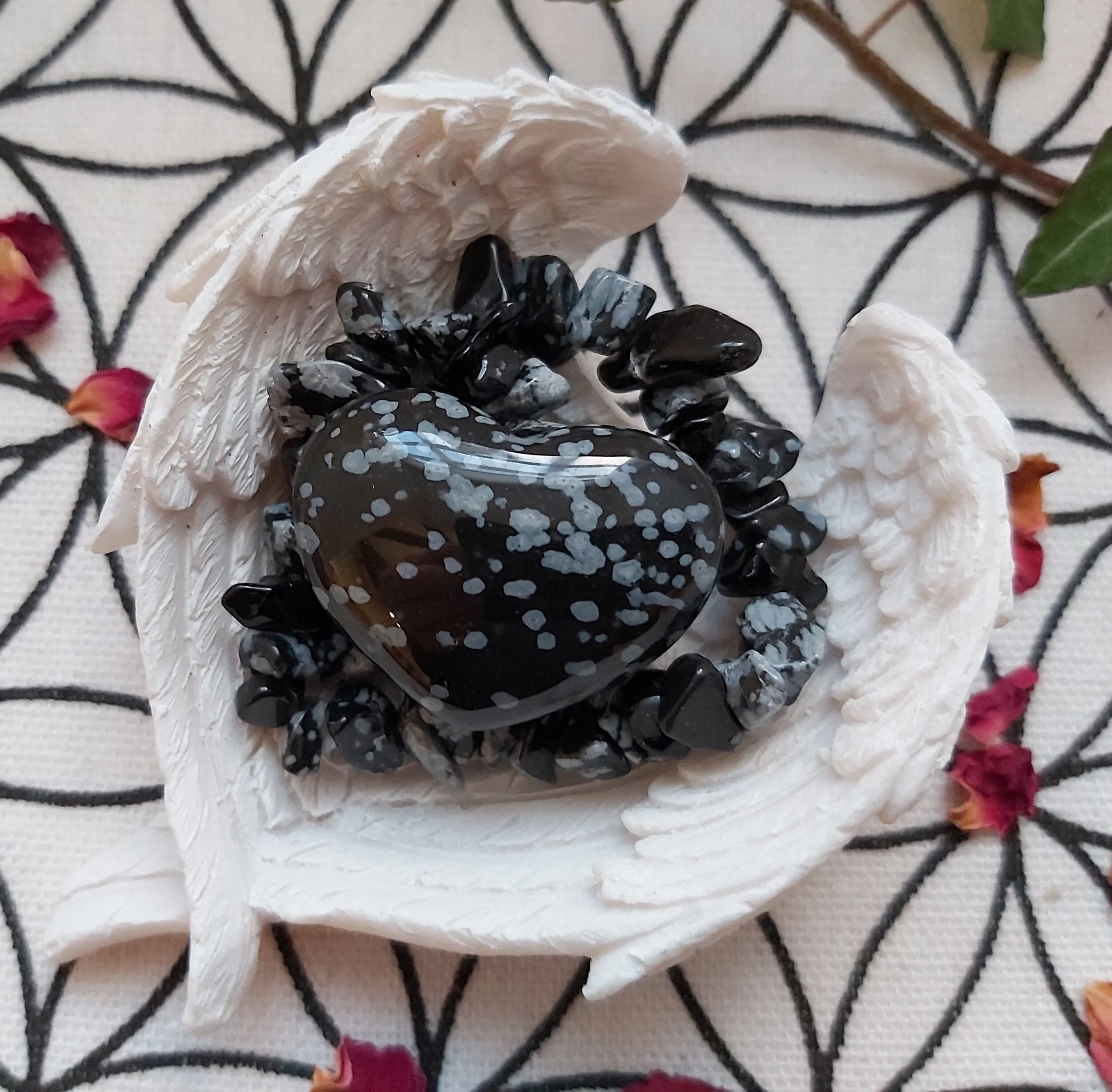 Gift Set - Snowflake Obsidian Bracelet and Crystal Heart in pretty Angel Wing bowl