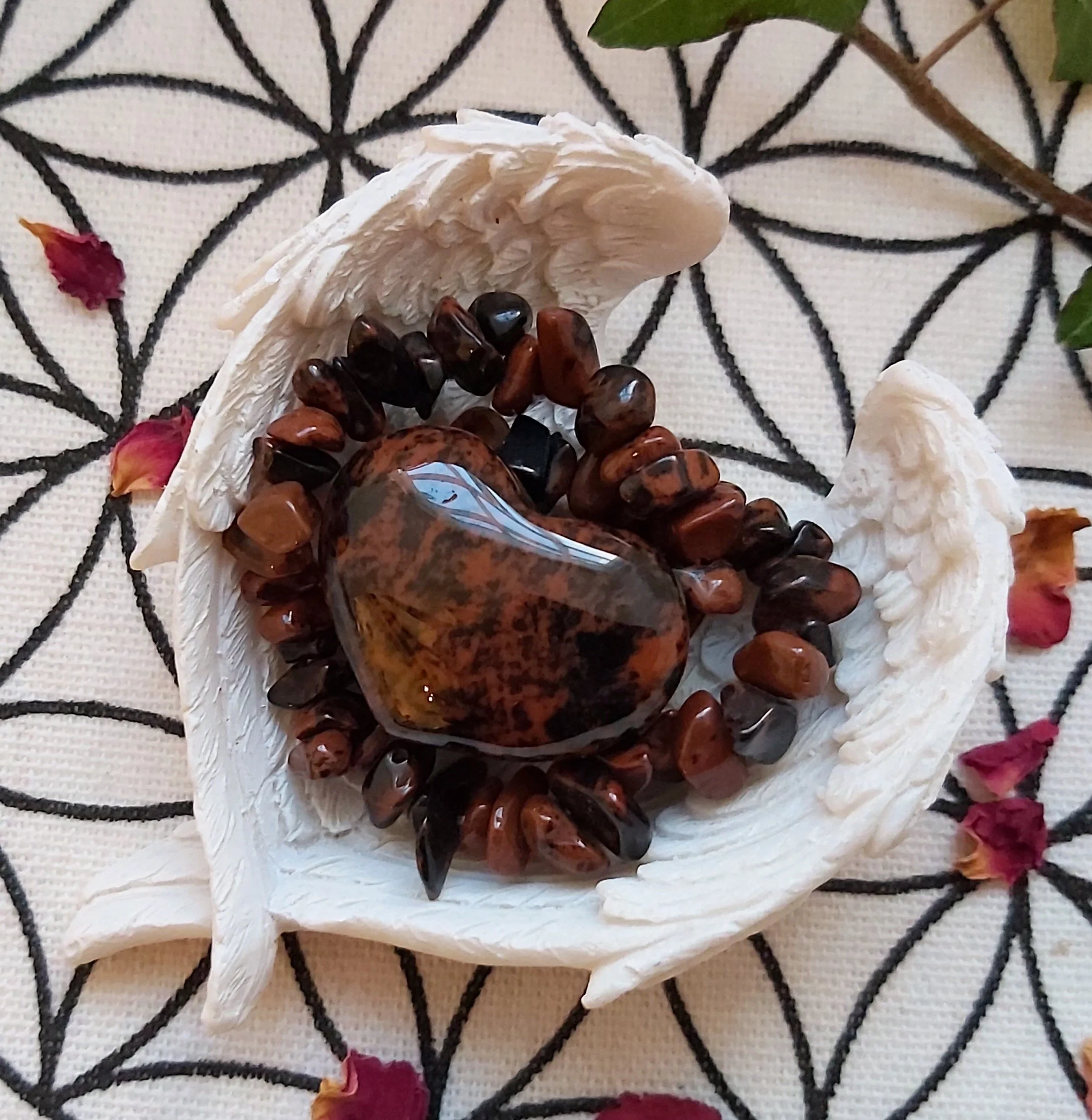Gift Set - Mahogany Obsidian Bracelet and Crystal Heart in pretty Angel Wing bowl