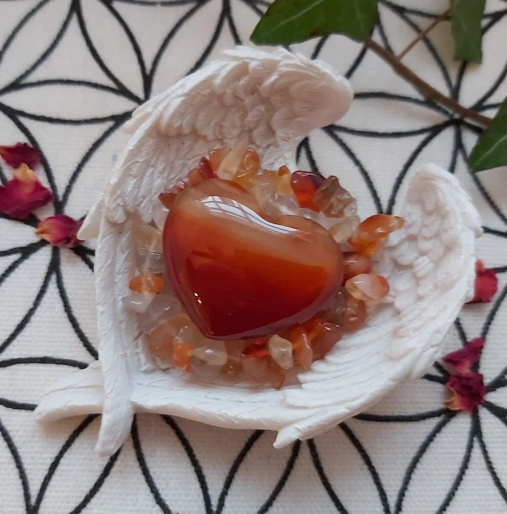 Gift Set - Carnelian gemchip bracelet and heart in angel wings  bowl
