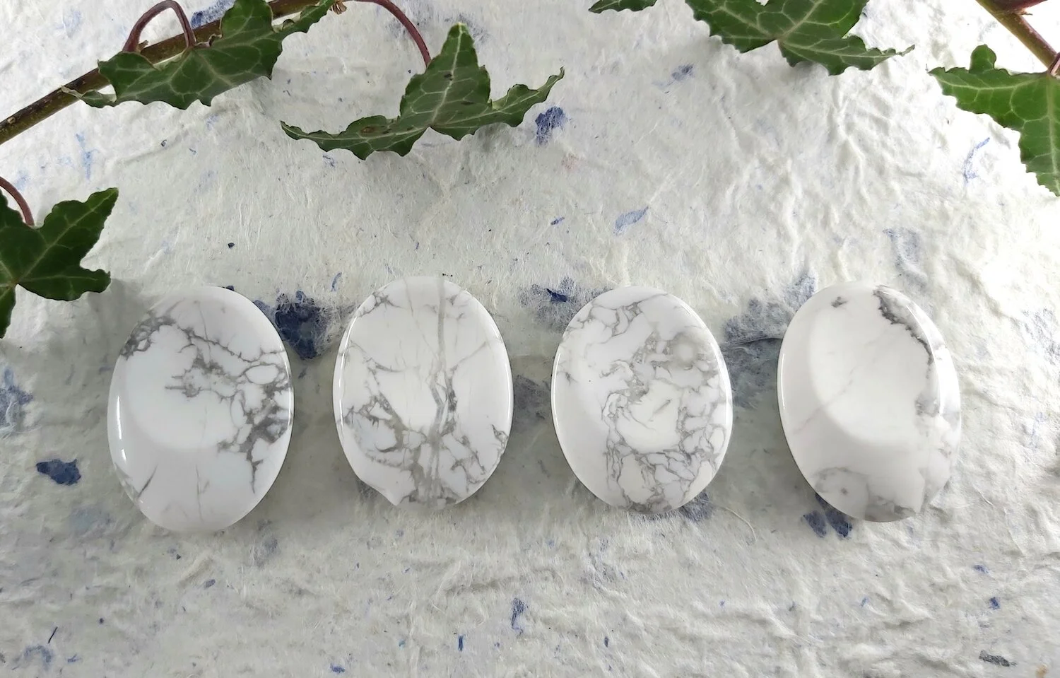 Webshop-Thumbstones-Howlite.jpg