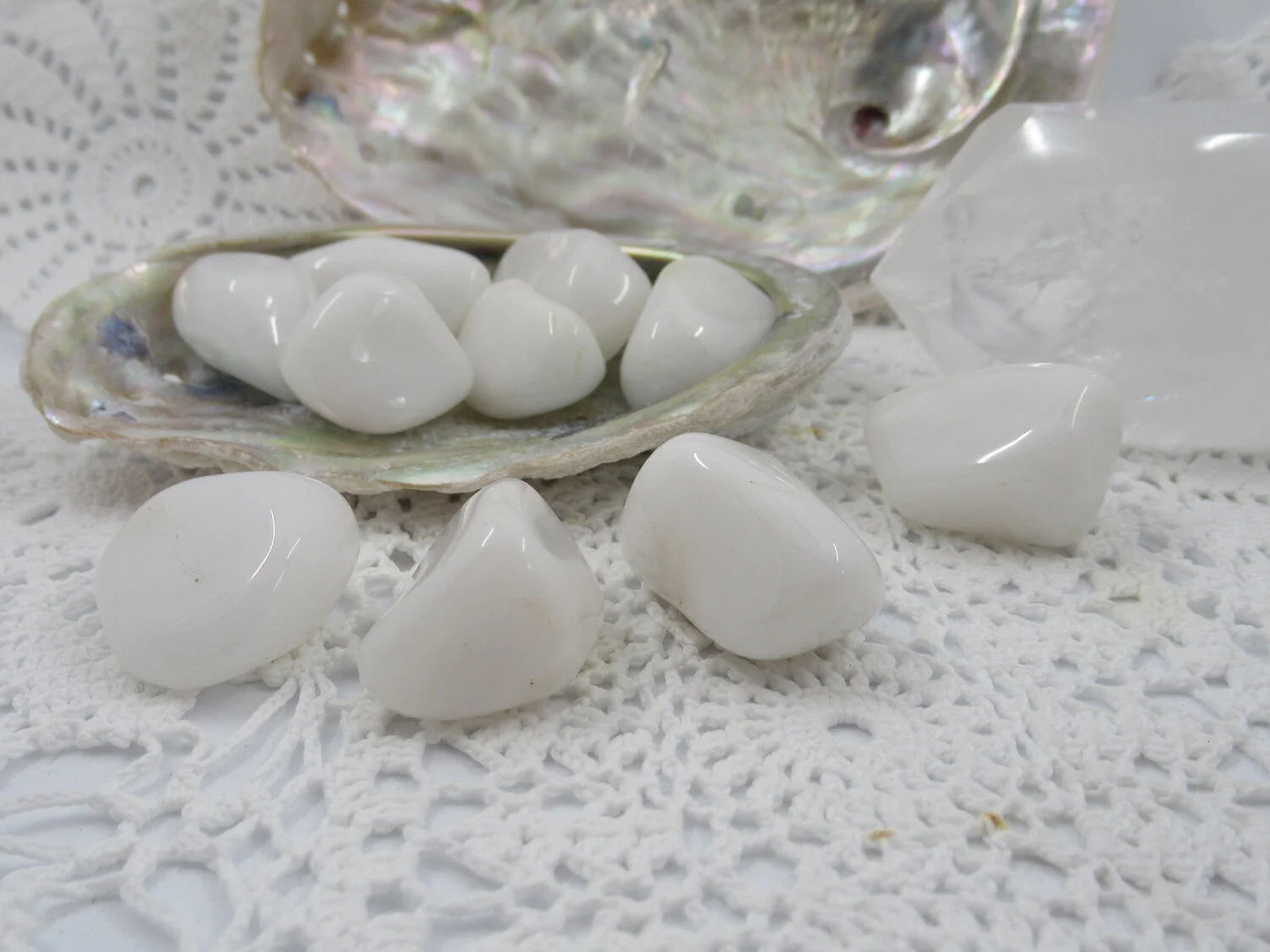Tumblestones-Snow Quartz2.JPG