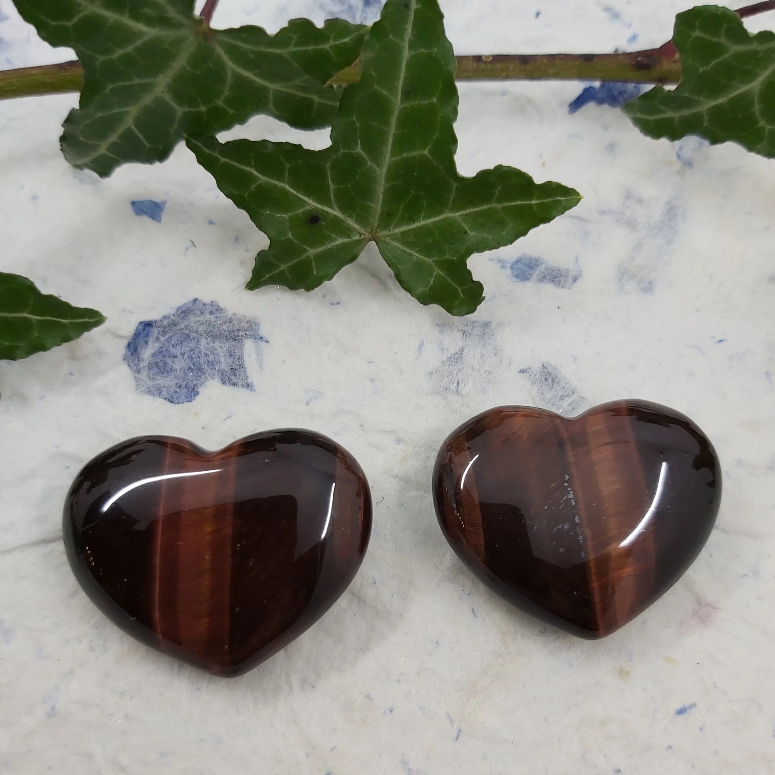Webshop_Heart_Small_RedTigersEye2.jpg