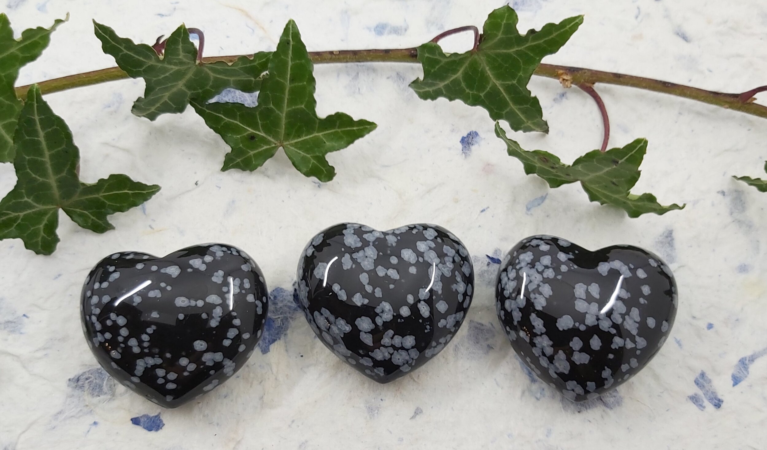 Webshop_Hearts_SnowflakeObsidian.jpg