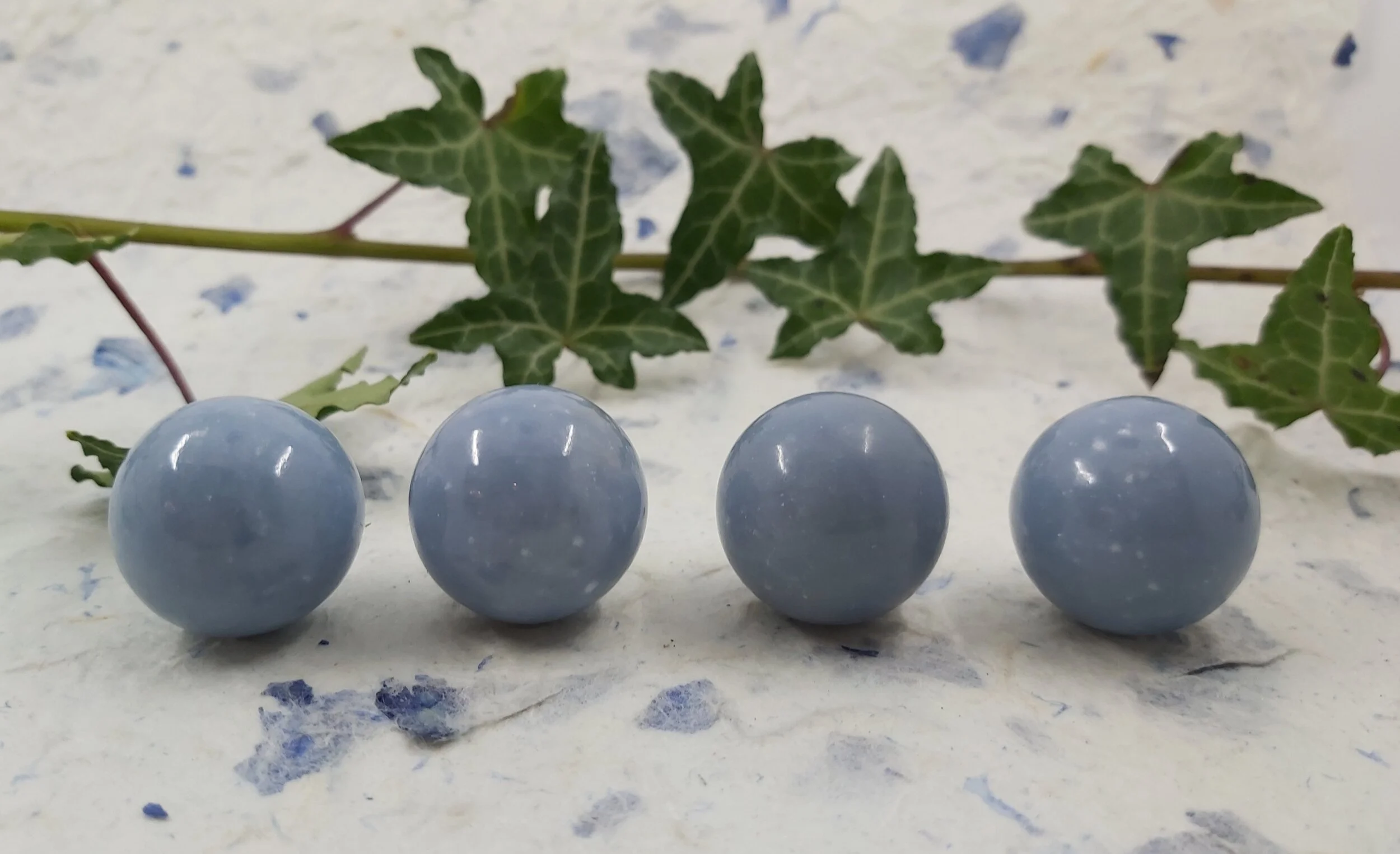 Angelite sphere 25mm