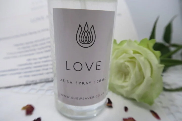 Love Aura Spray6.JPG
