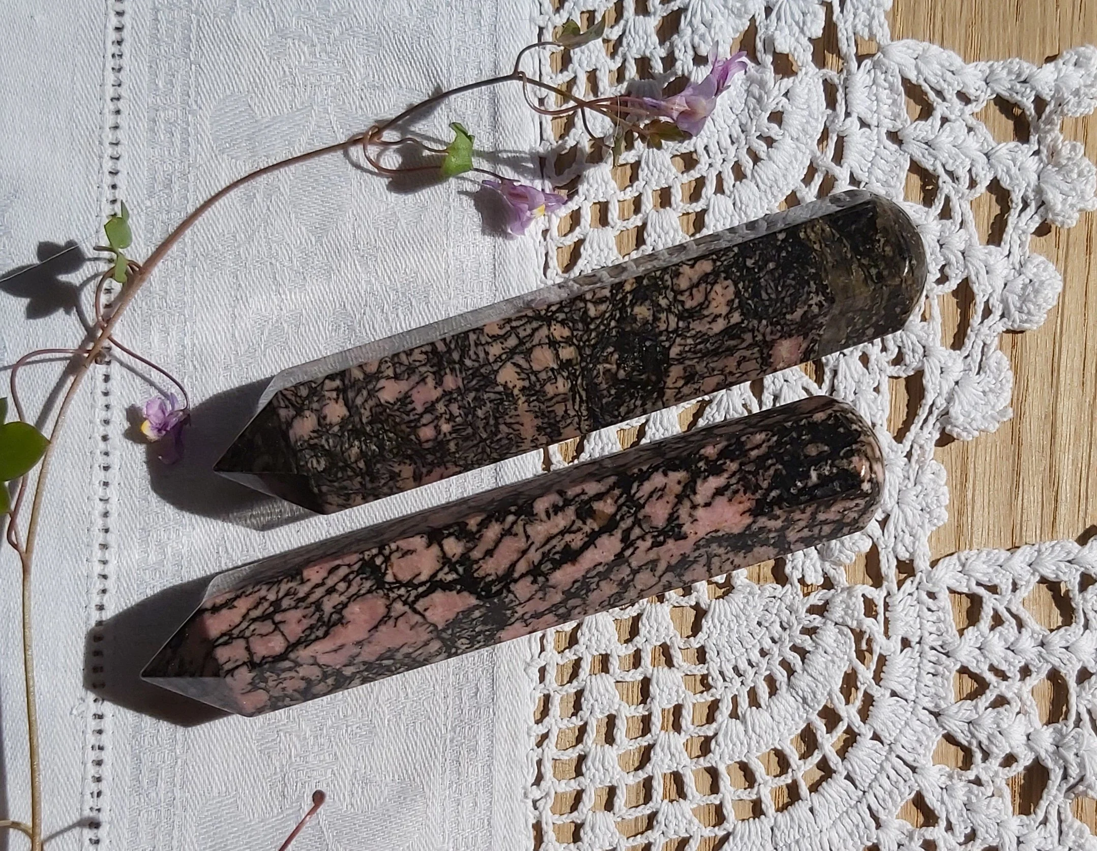 Webshop_Wand_Rhodonite100mm.jpg