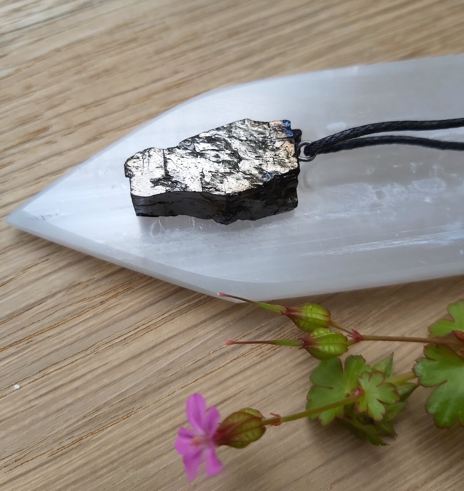Webshop_Pendant_Shungite Elite1.jpg