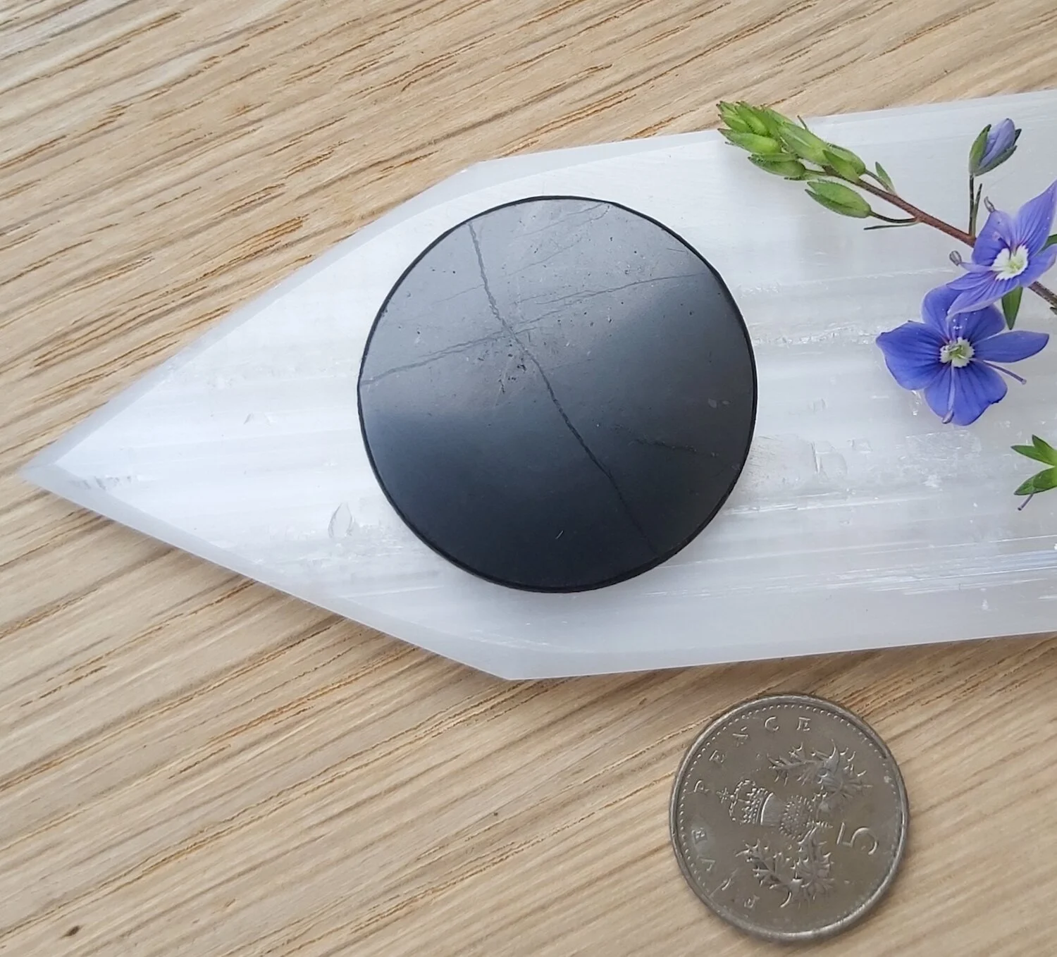 Webshop_Phone Protector_Shungite1.jpg
