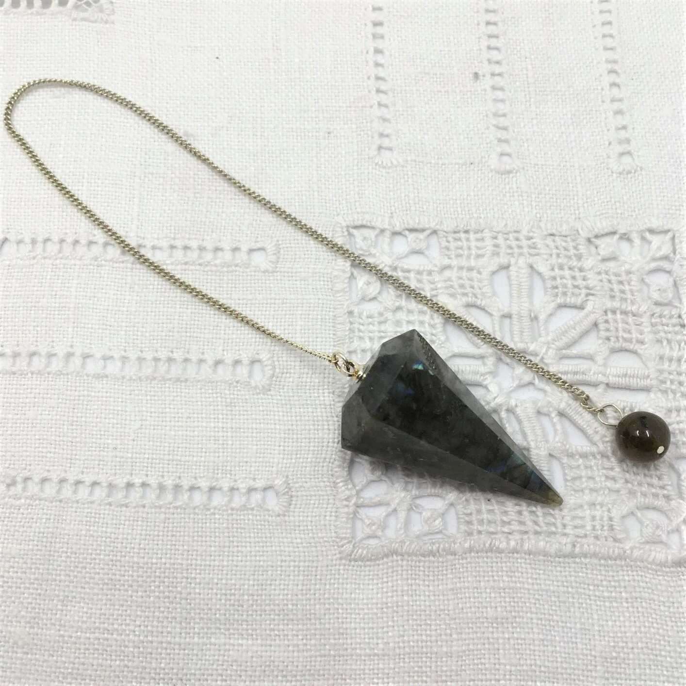 Pendulum Labradorite bead 2.JPG