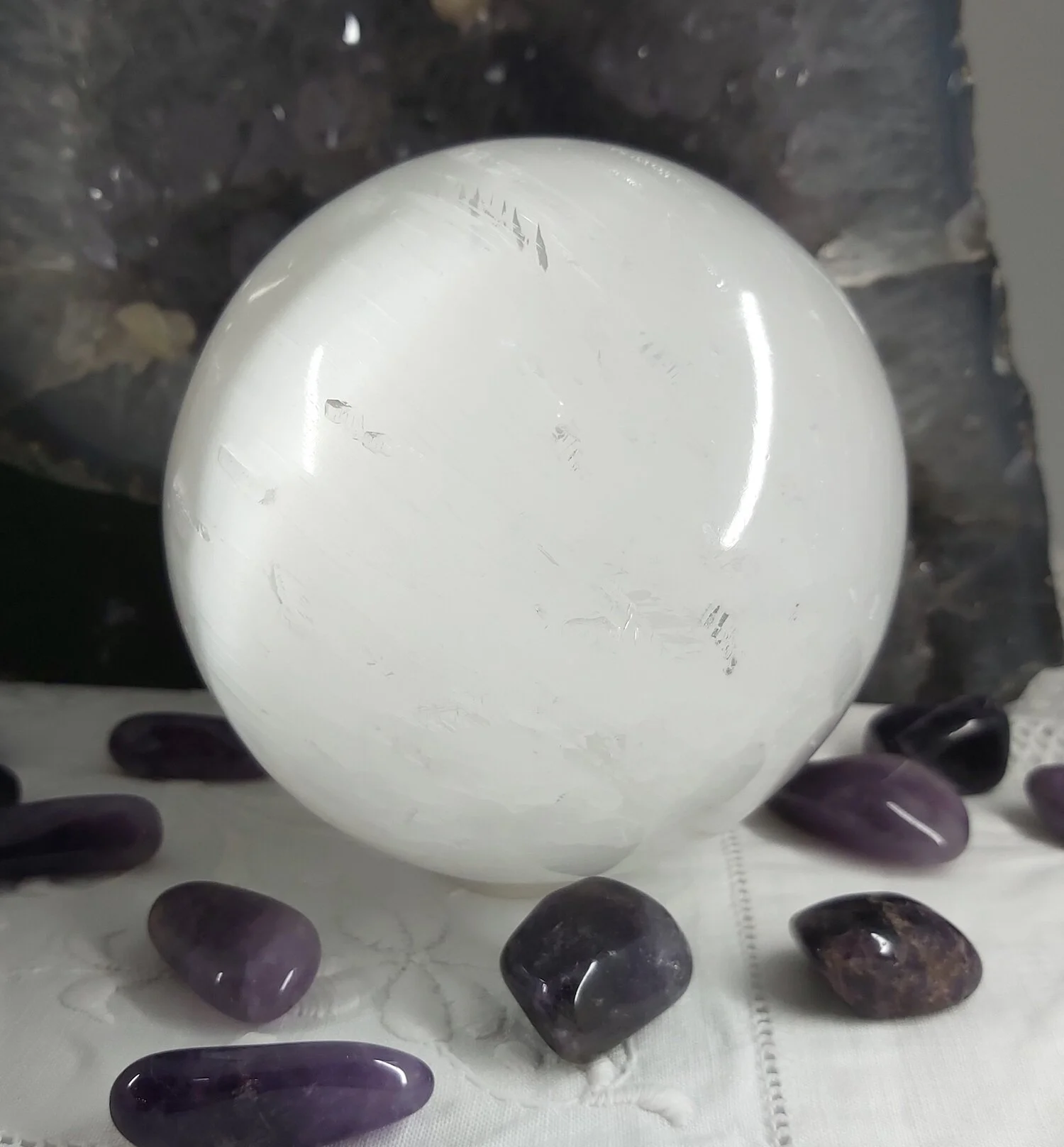 Webshio_Sphere_Selenite_100mm.jpg