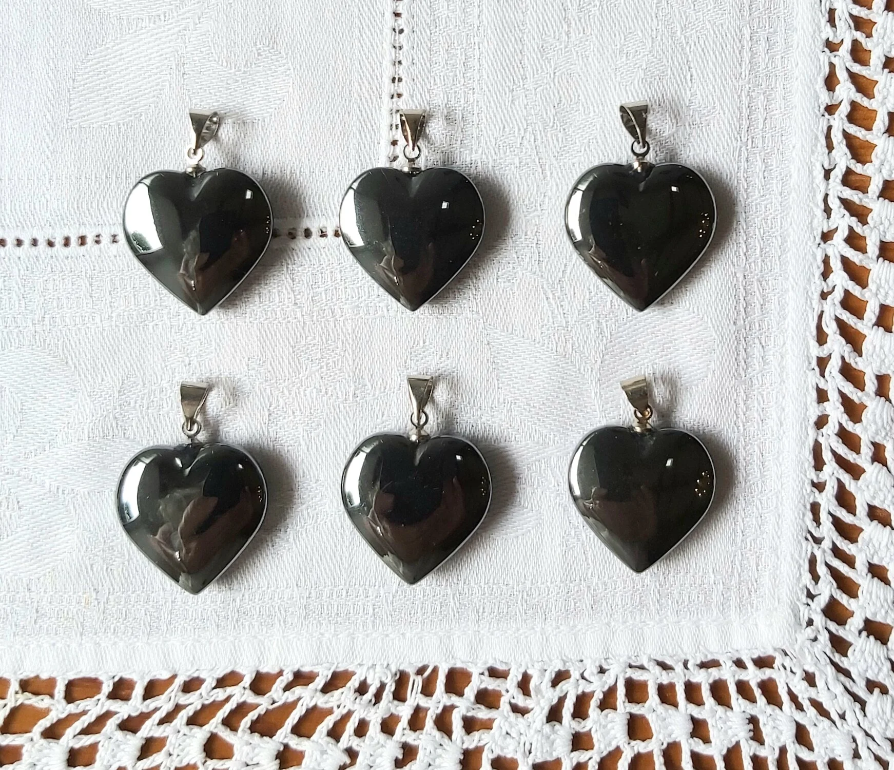 Webshop_Pendant_HematiteHeart2.jpg