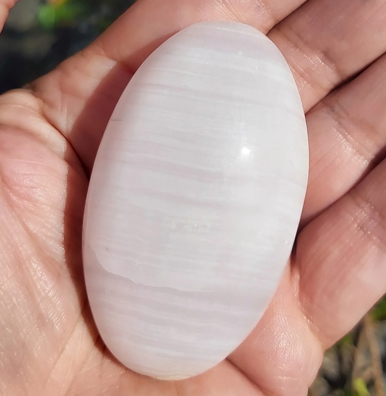 Webshop_Pebble_Manganocalcite1.jpg