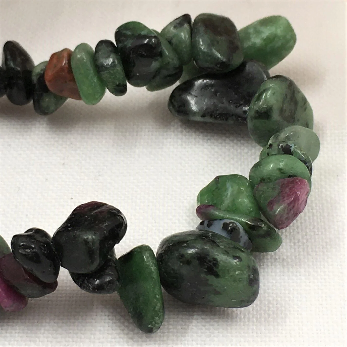 Ruby in Zoisite Gemchip Bracelet