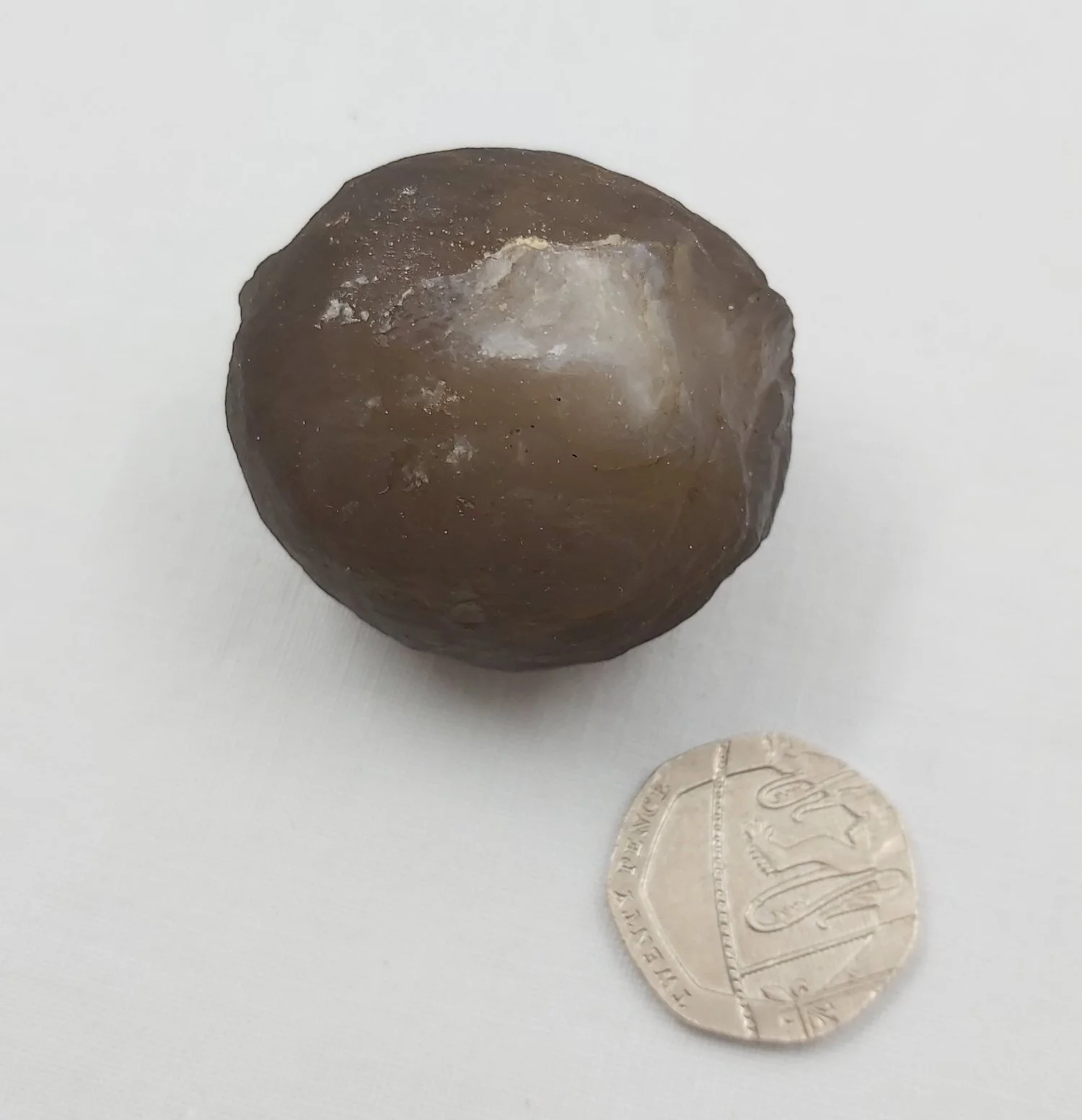 Chalcedony balls large3.jpg