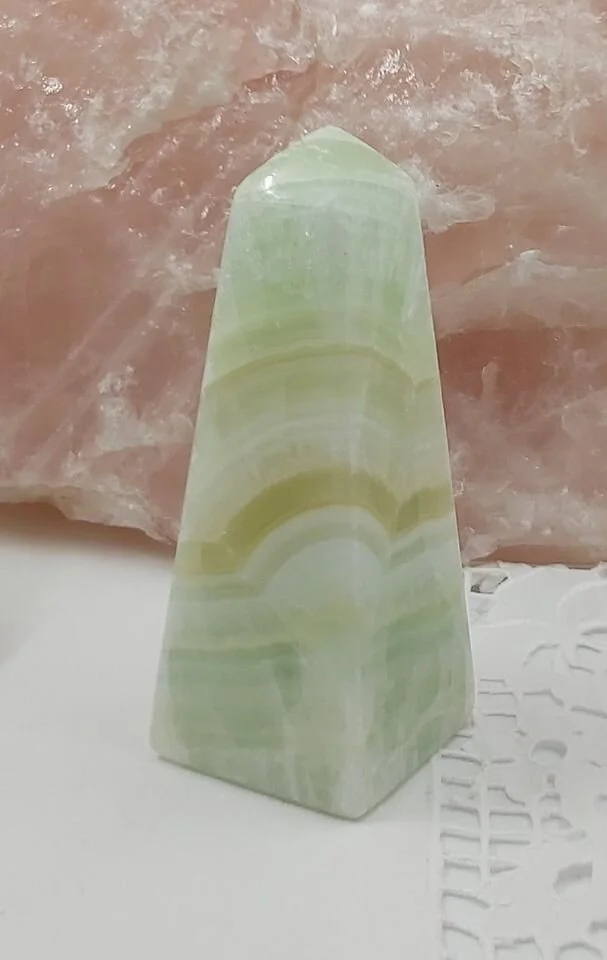 Pistachio calcite point 4.jpg