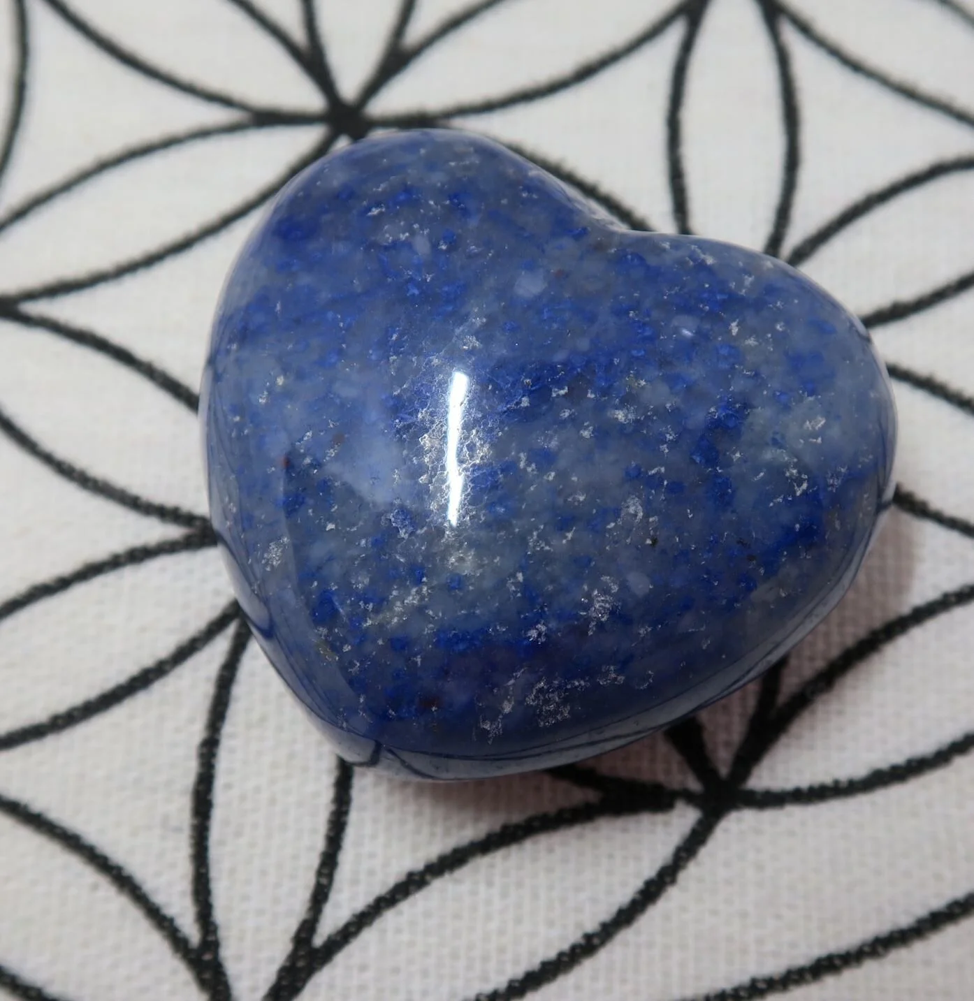 Webshop_Heart puff_Blue Quartz 8.JPG