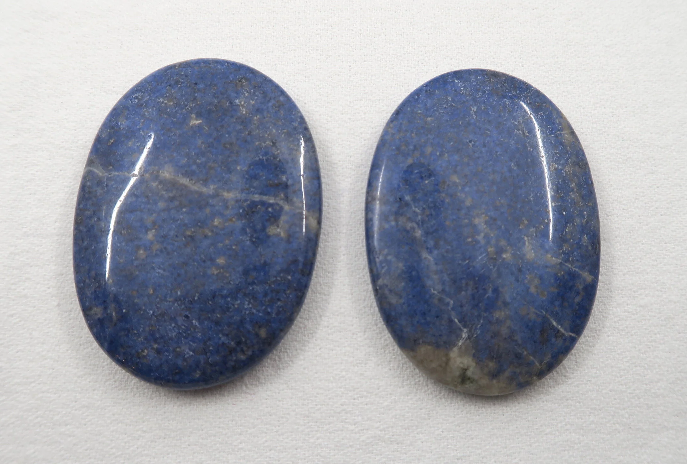 Webshop_Palmstones_Dumortierite.JPG