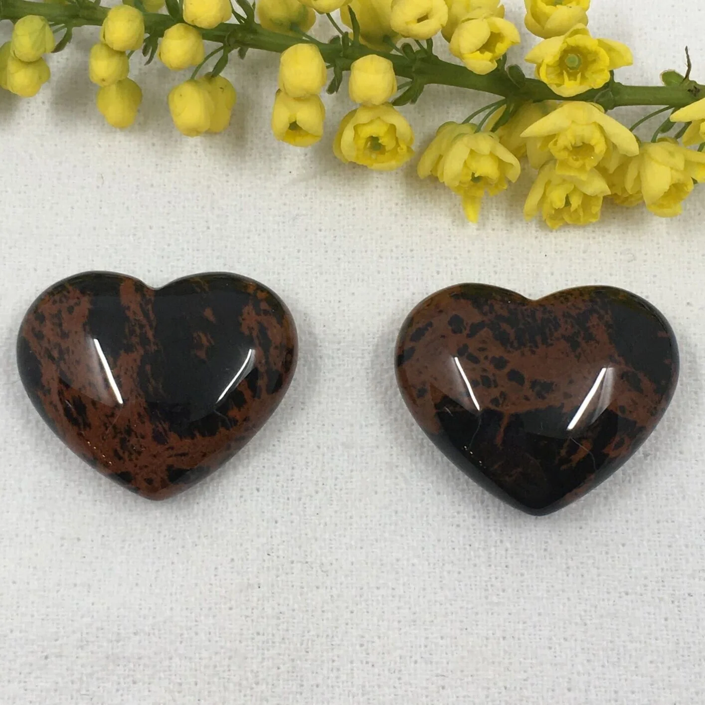 Mahogany Obsidian Heart 32mm