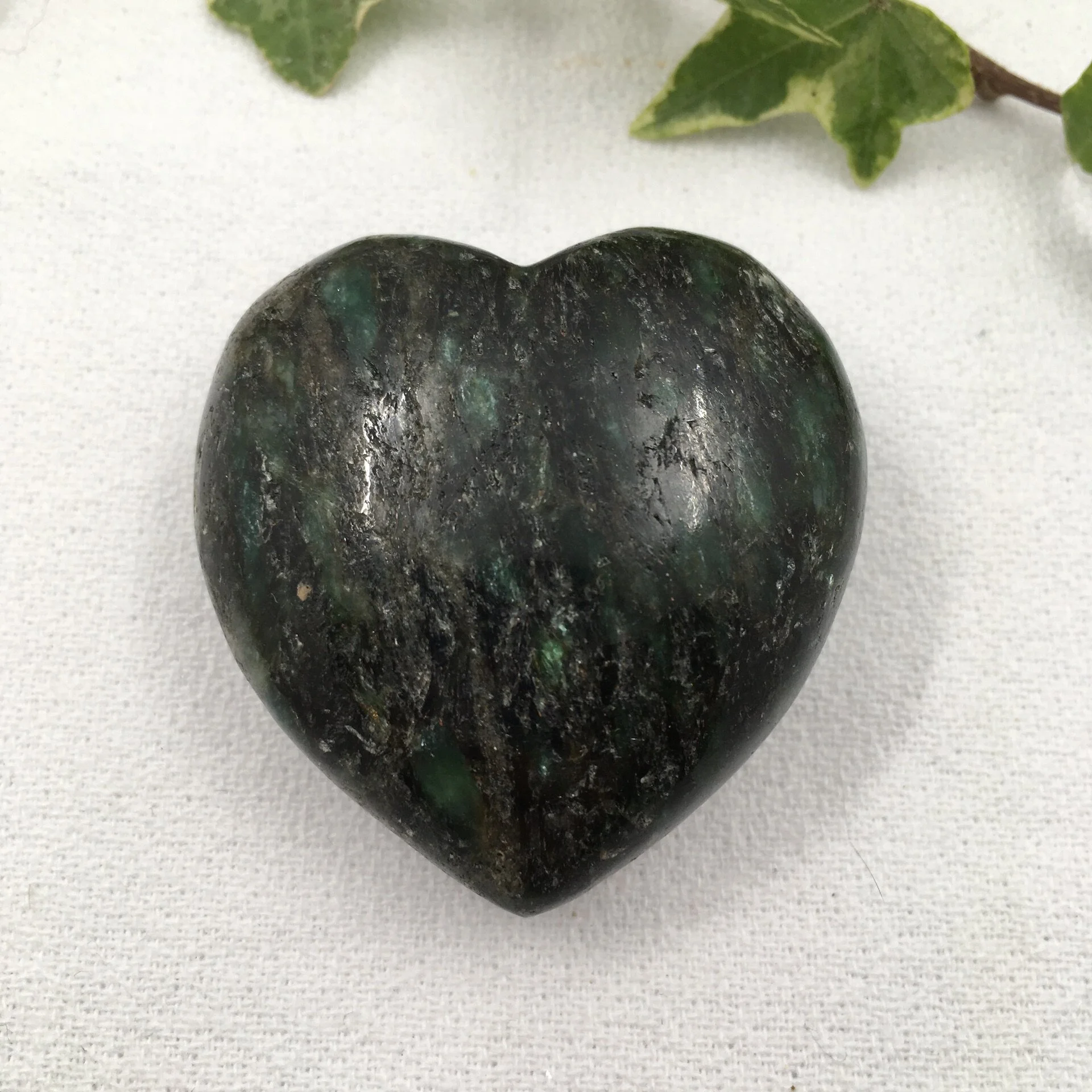Fuchsite/Chrome Mica Heart 45mm