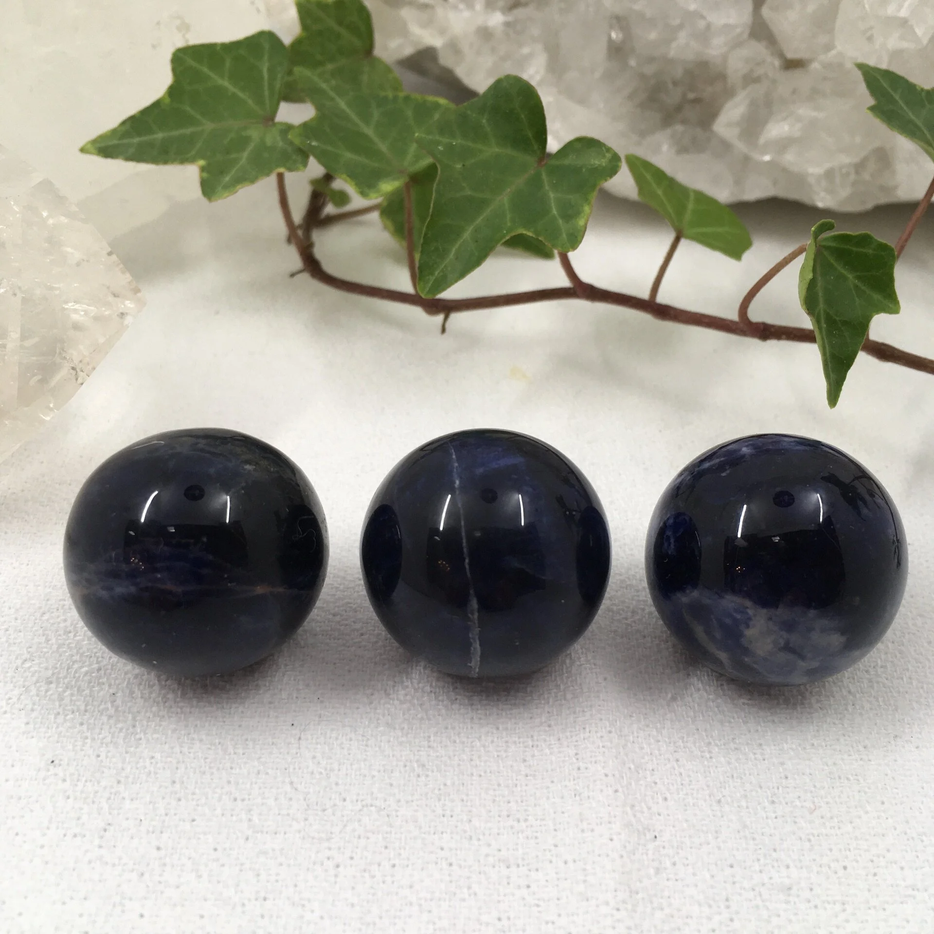 Sodalite 25mm 1.jpeg