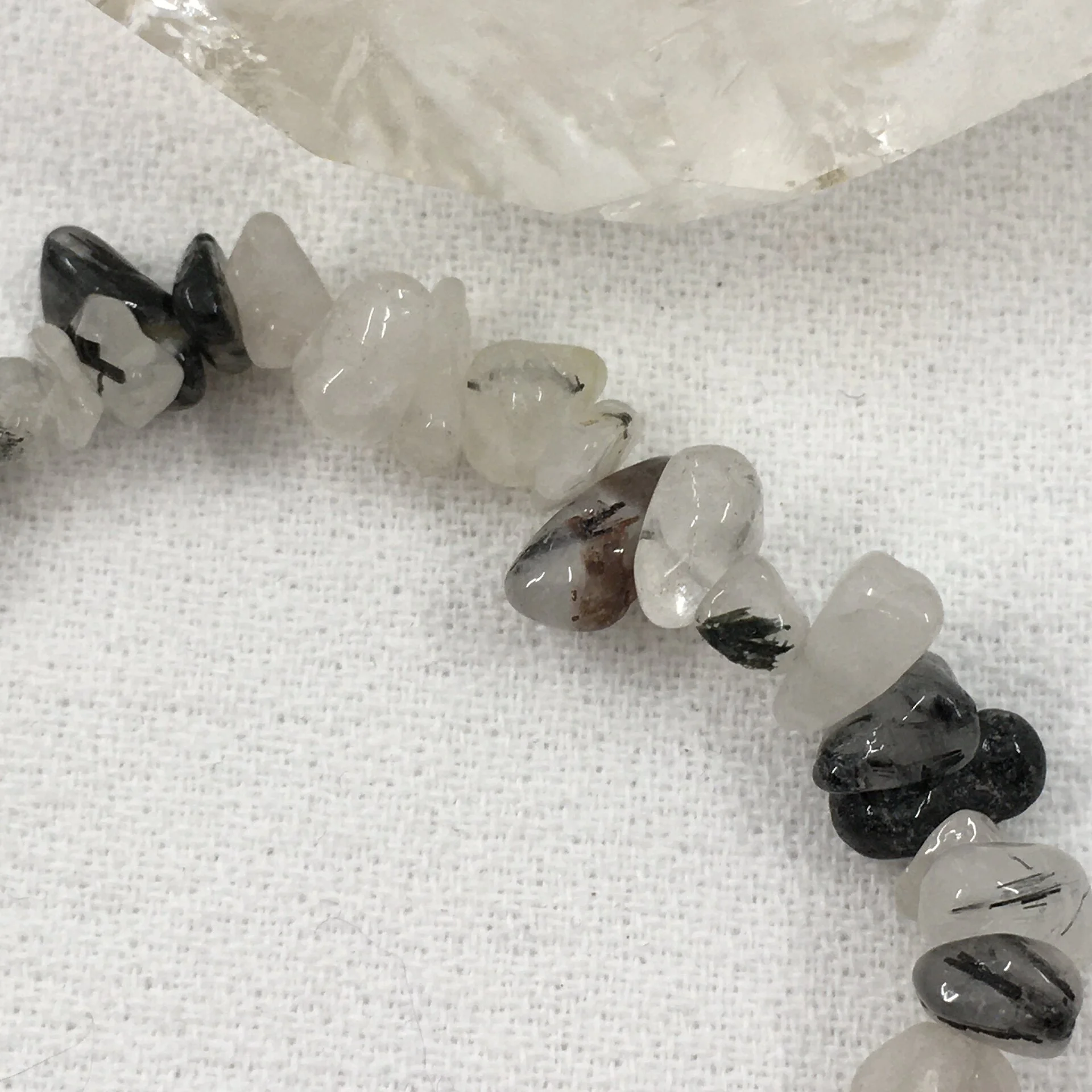 Tourmaline in Quartz pale 3.jpeg