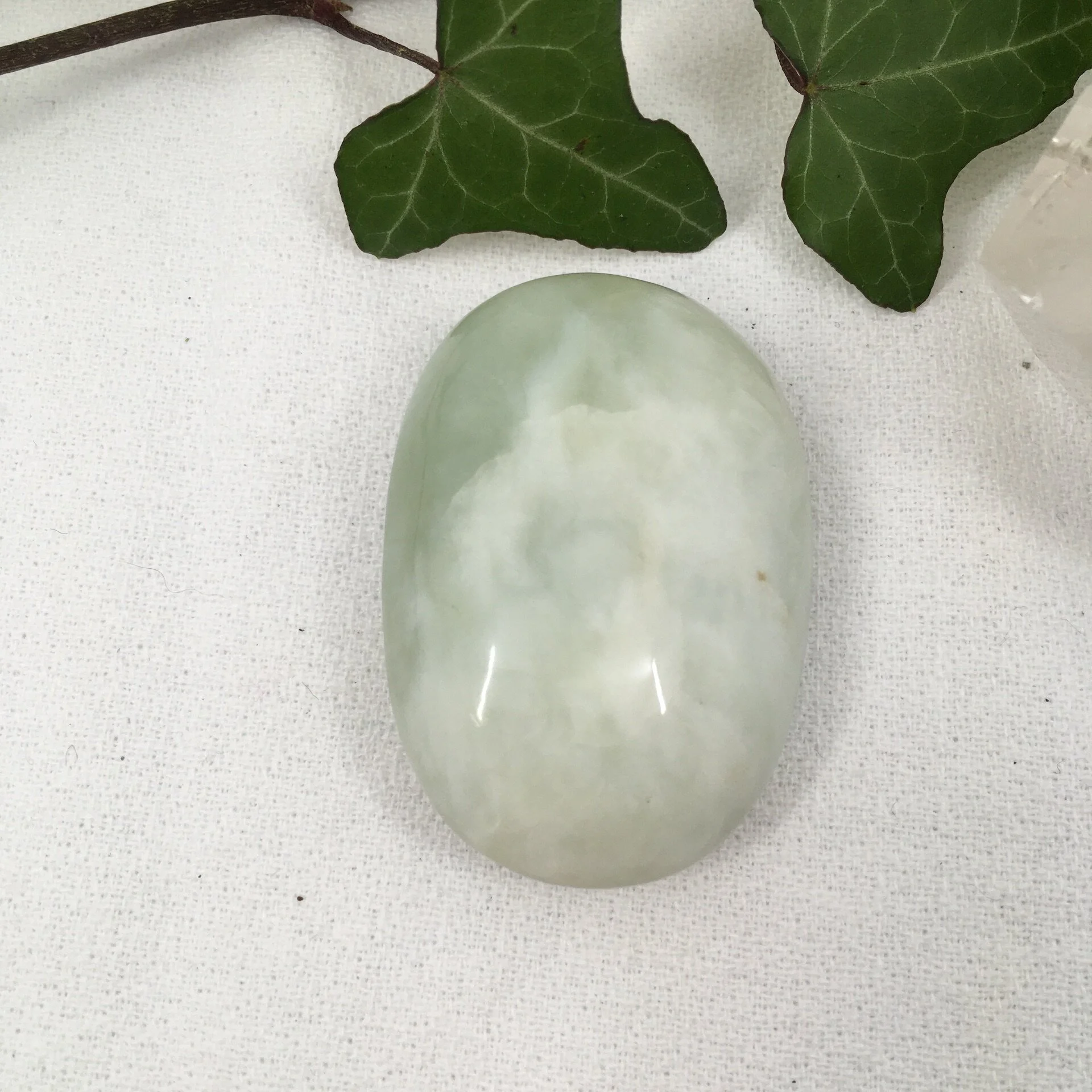 Bowenite/New Jade Pebble *