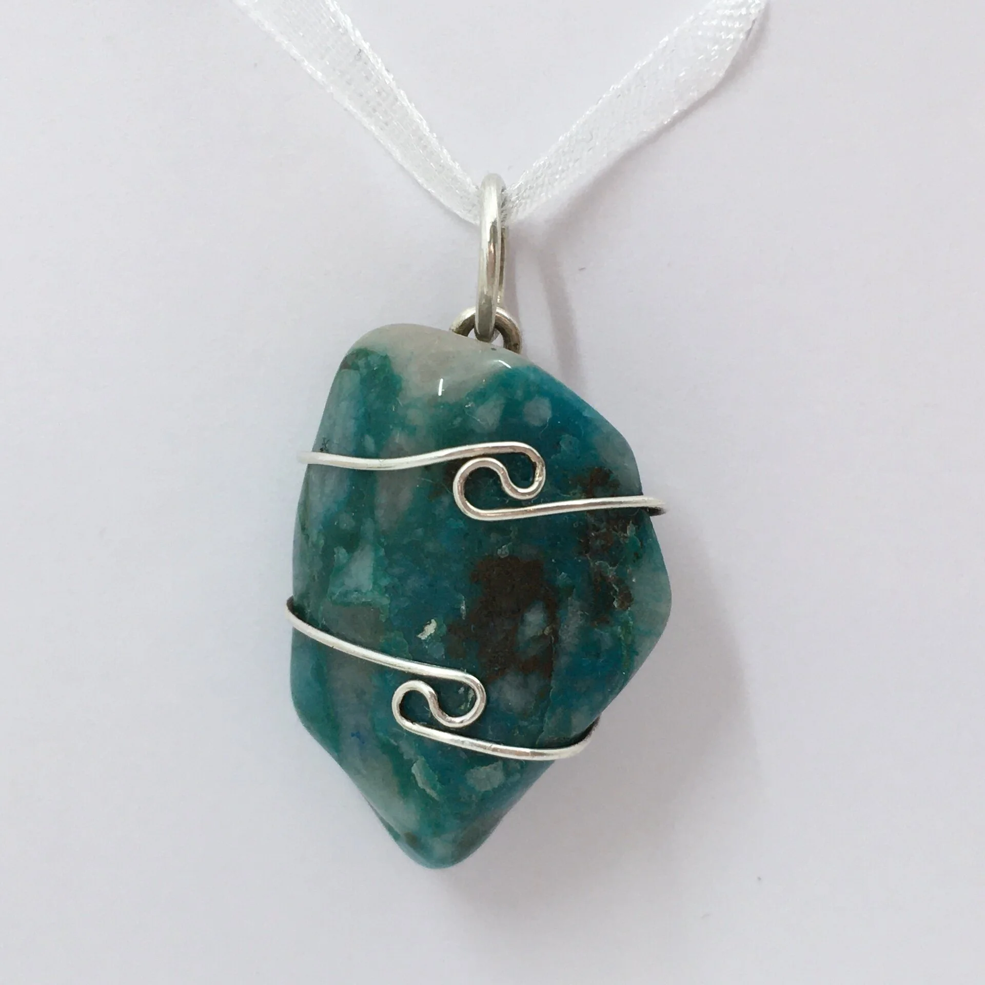 Gem silica pendant b.jpeg