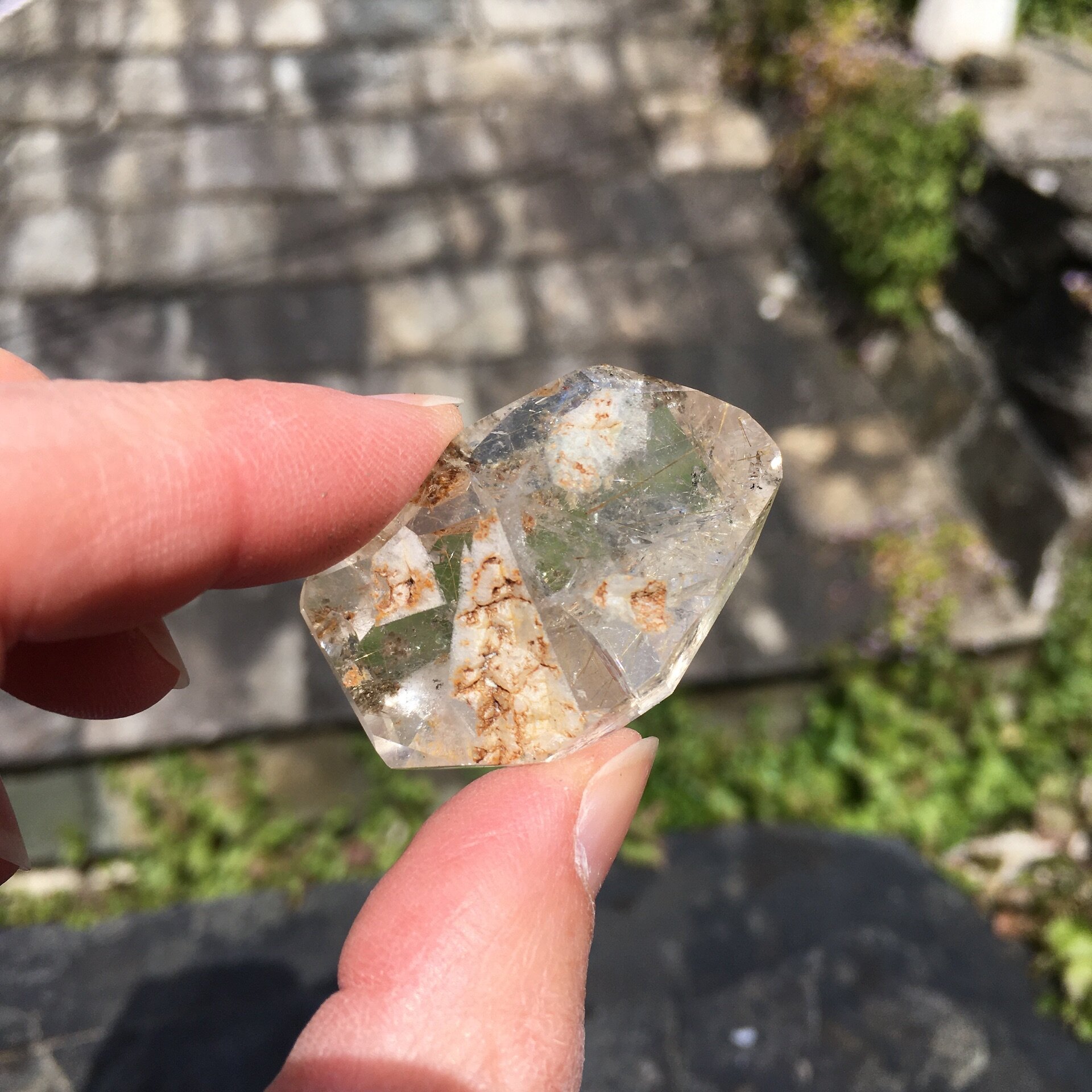 Quartz inclusions cut base 11c.jpeg