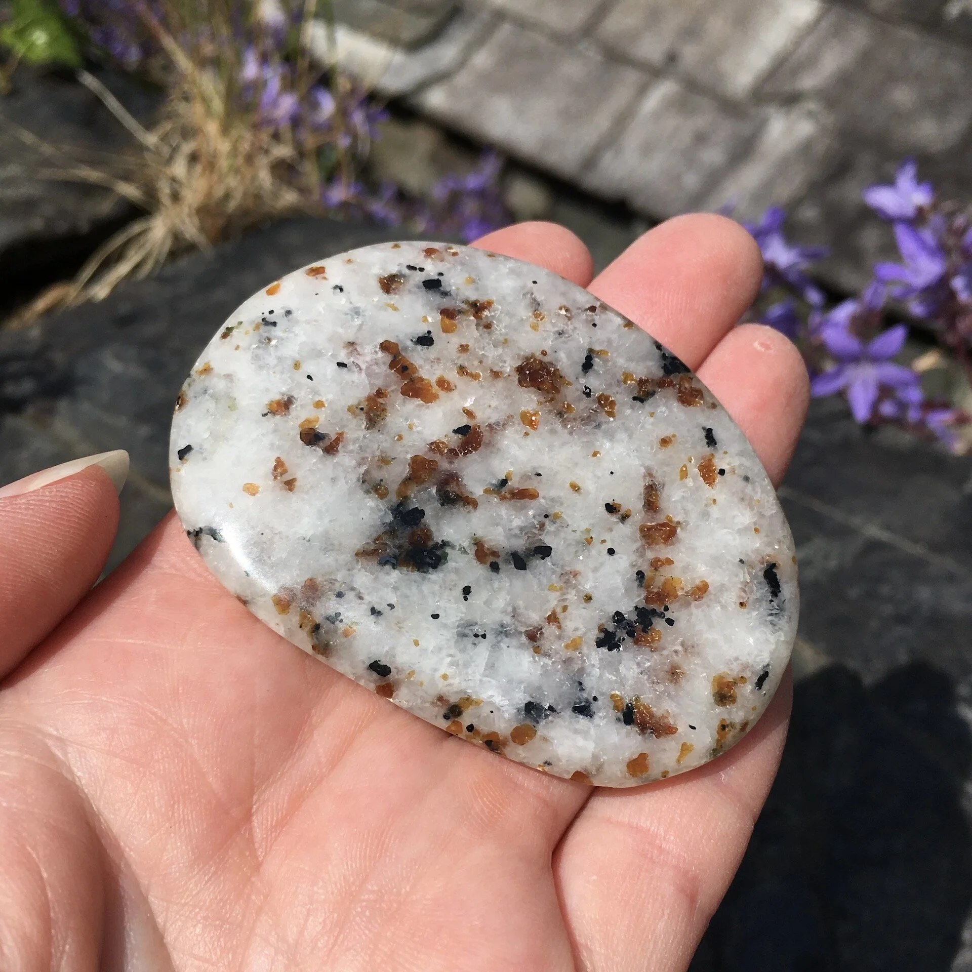 Garnet in marble b.jpeg