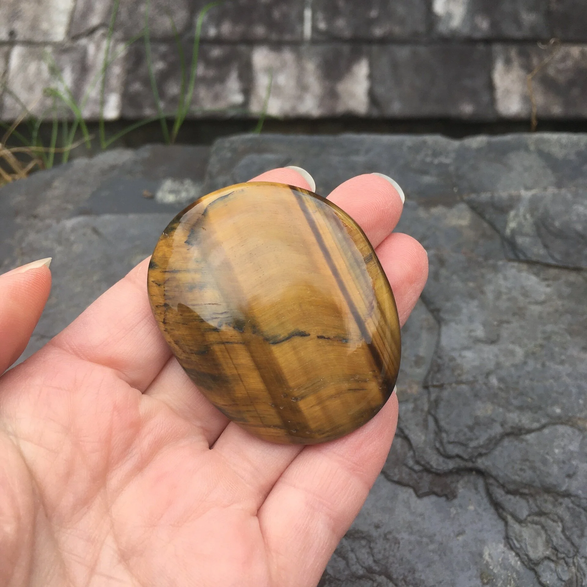 Tiger Eye smooth £10b.jpeg