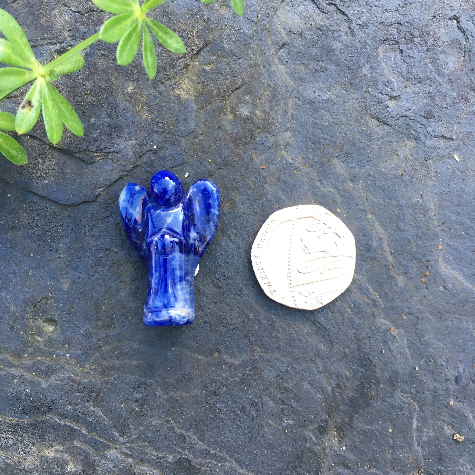 Sodalite Angel 3cm b.jpeg