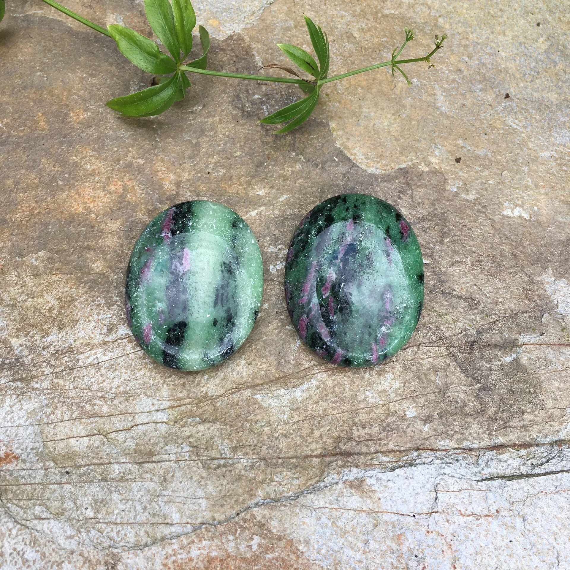 Ruby in Zoisite Thumbstone *