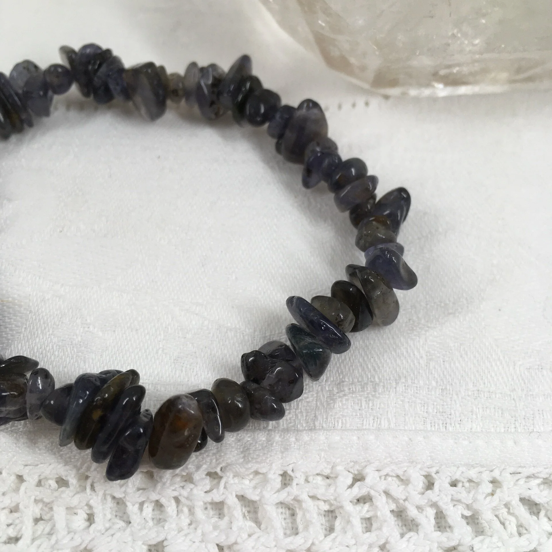 Iolite Gemchip b.jpeg