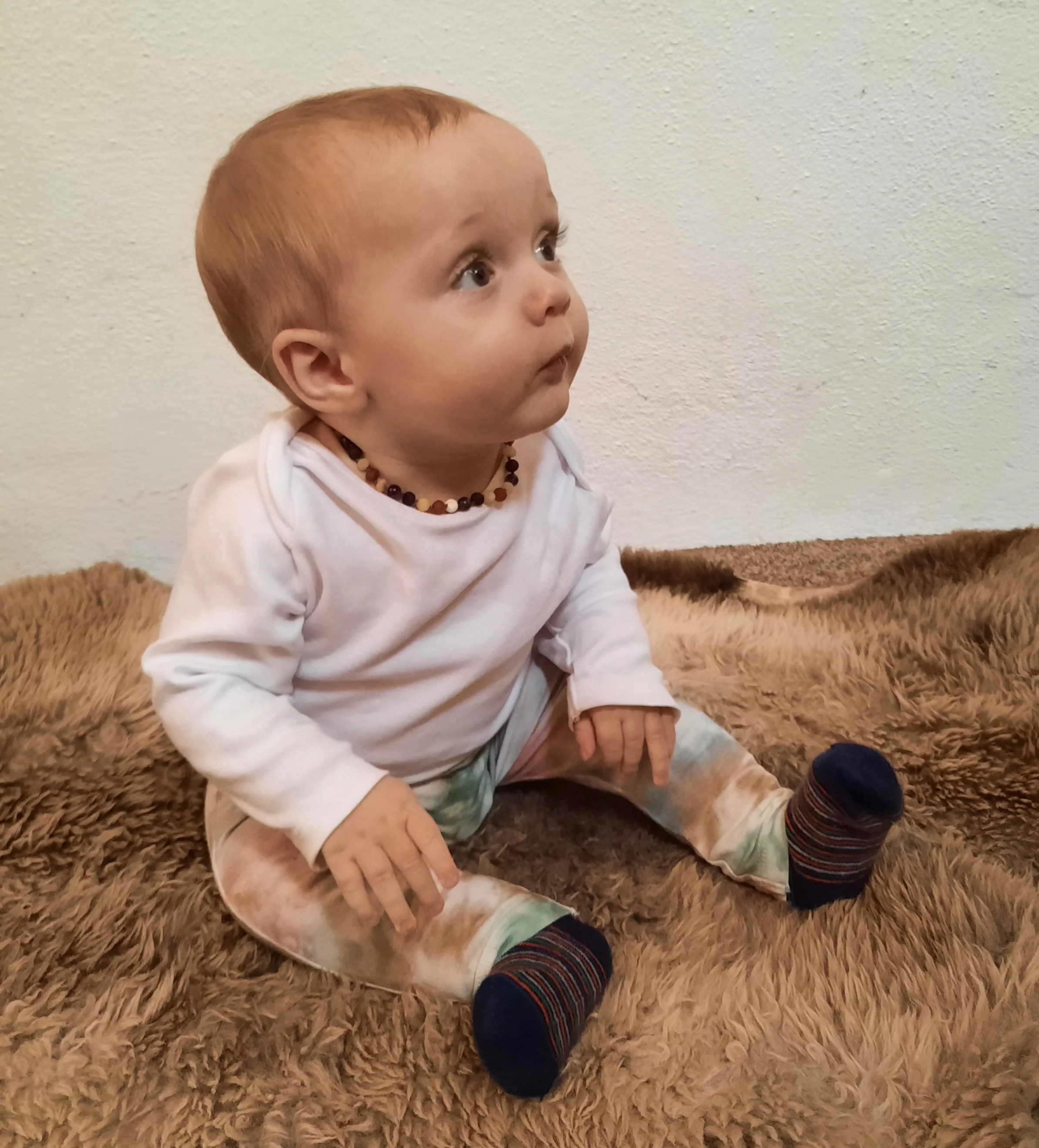 Amber Teething Necklace _Oscar1.jpg
