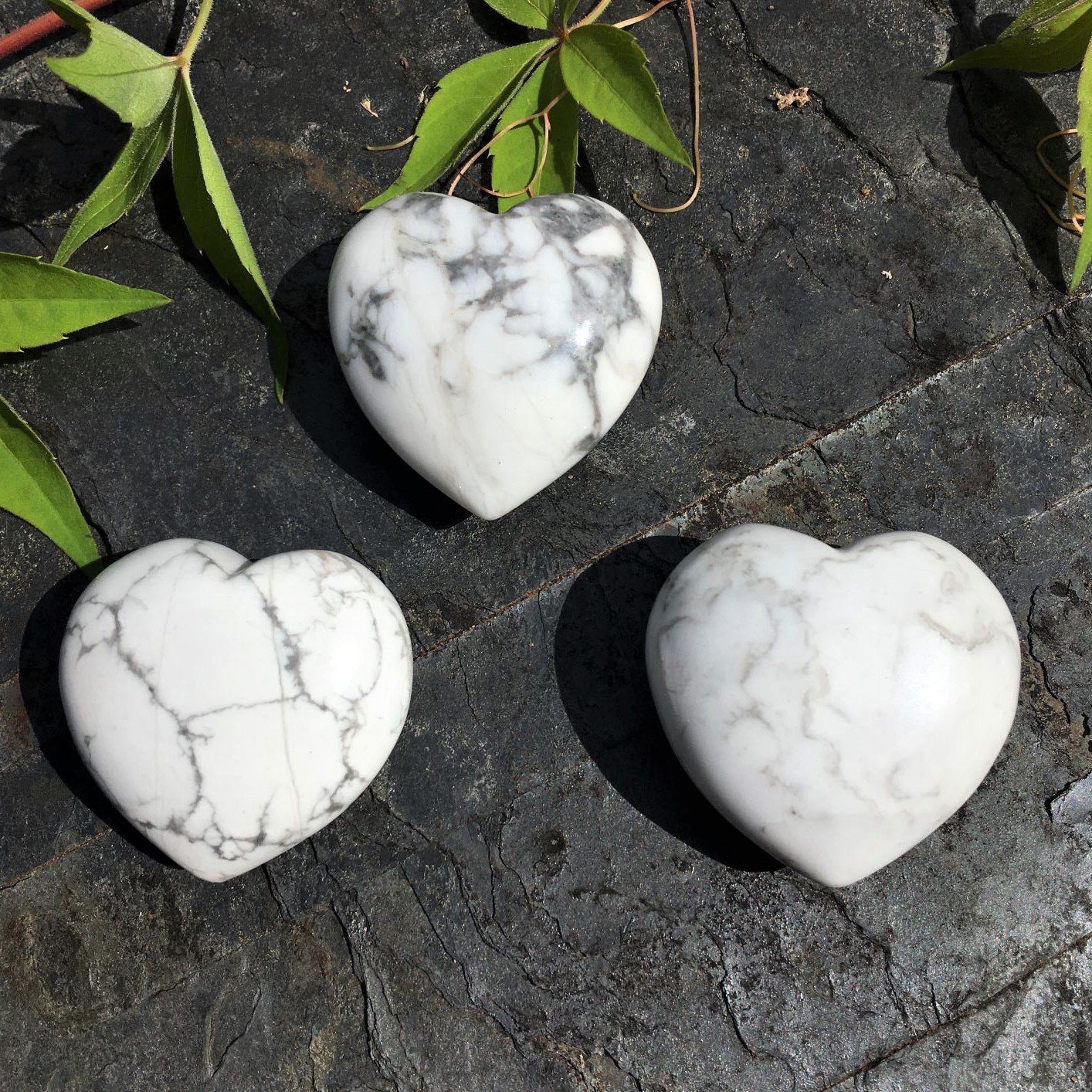 Webshop_Heart_Howlite 40mm1.JPG