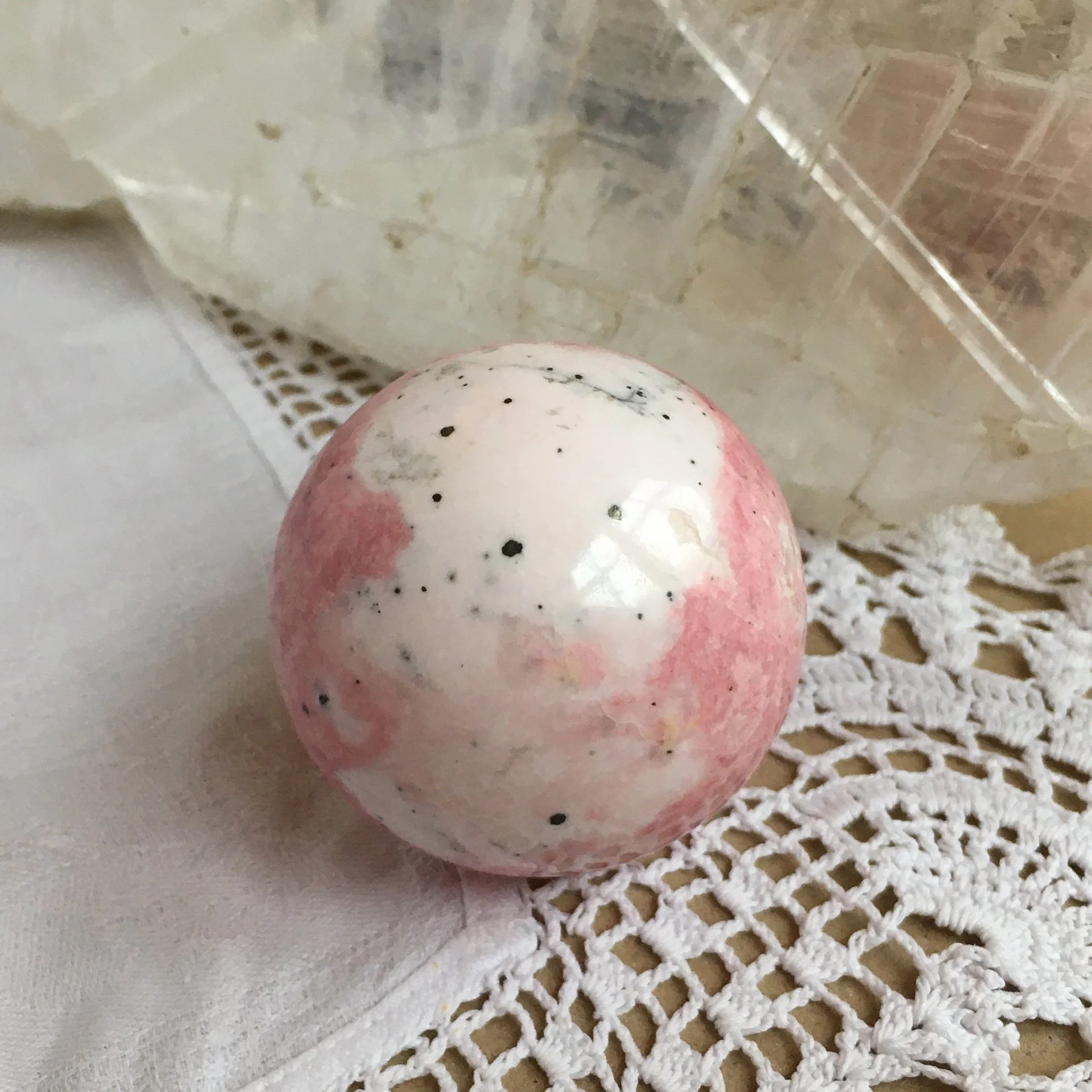 Rhodonite sphere peru 2c.jpeg
